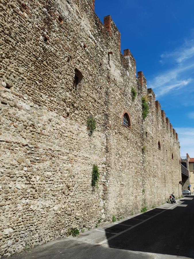 Castle Rooms Prato  Bagian luar foto