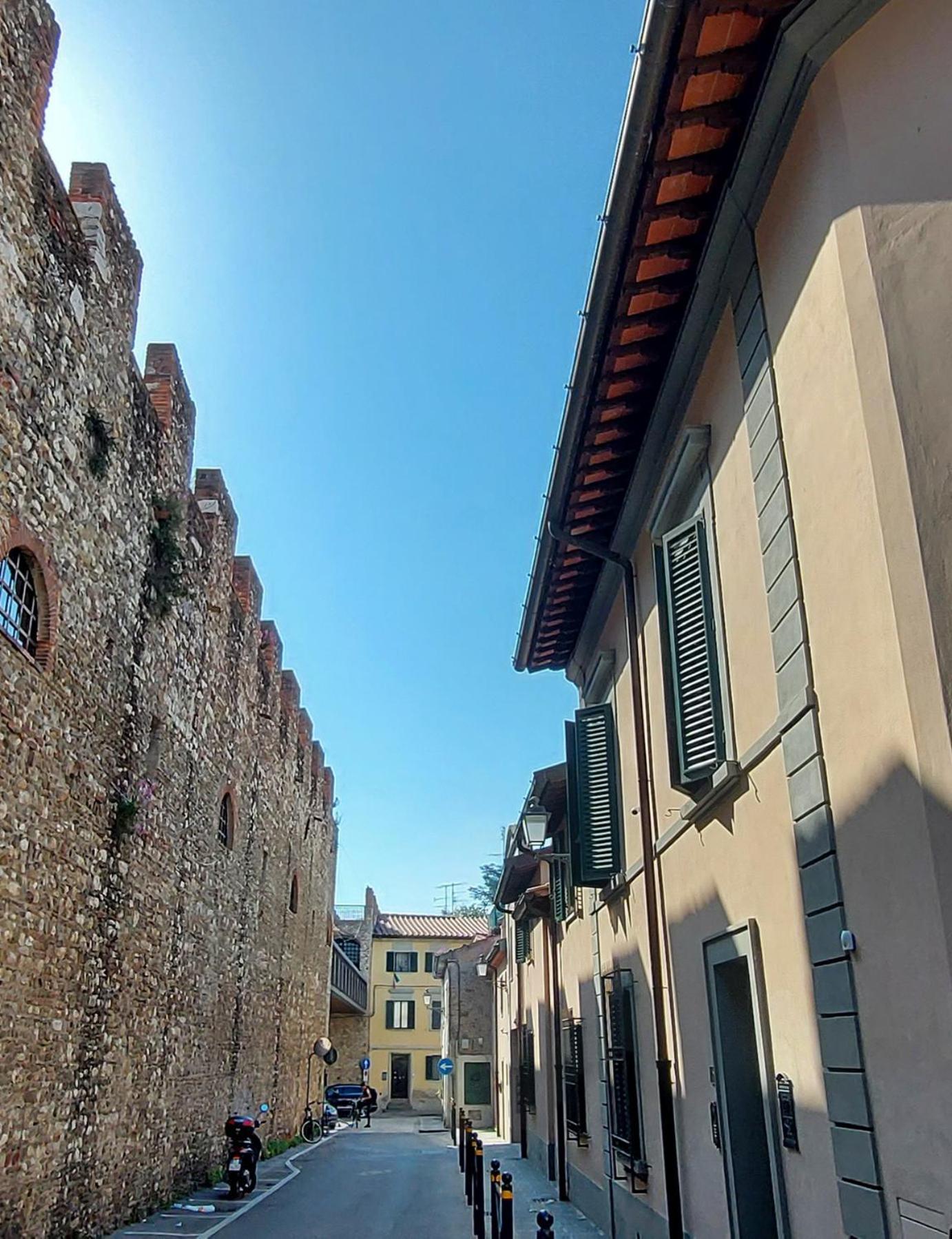 Castle Rooms Prato  Bagian luar foto